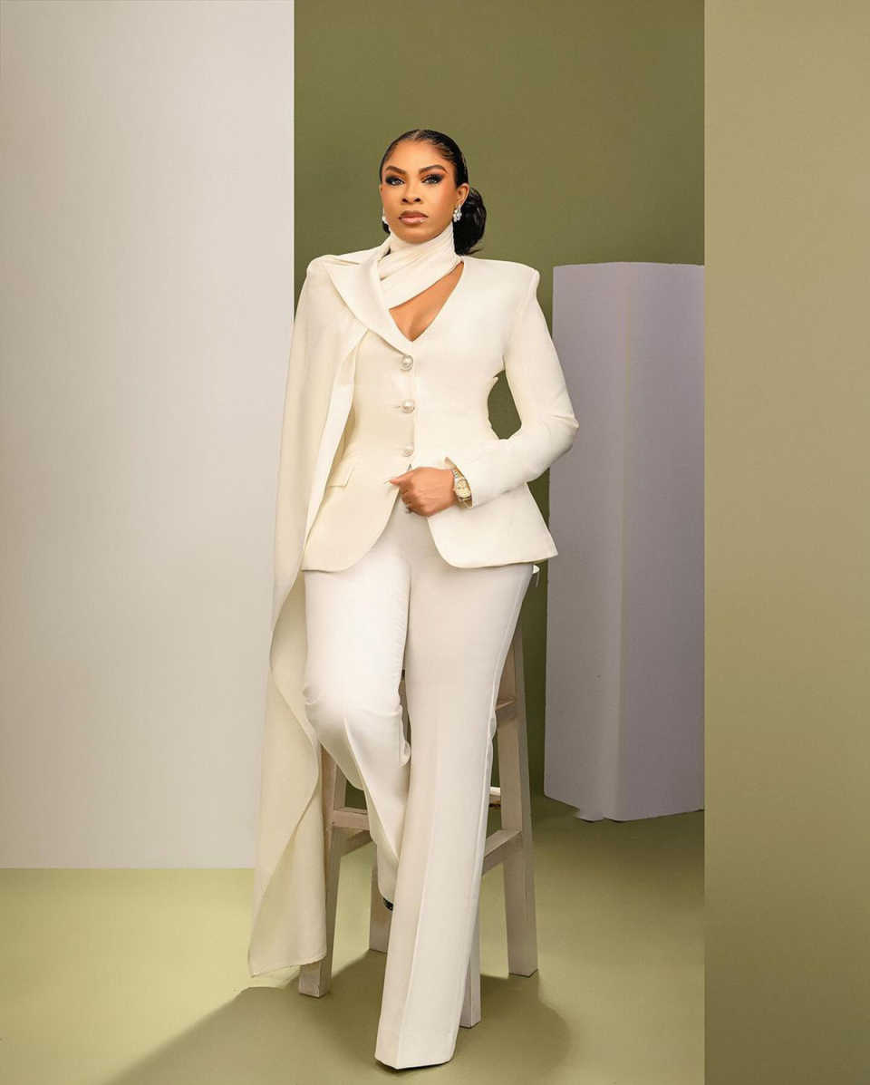 Designer Women Pants Suits Cus - Women'S Red Formal Wear recensione e prezzo
